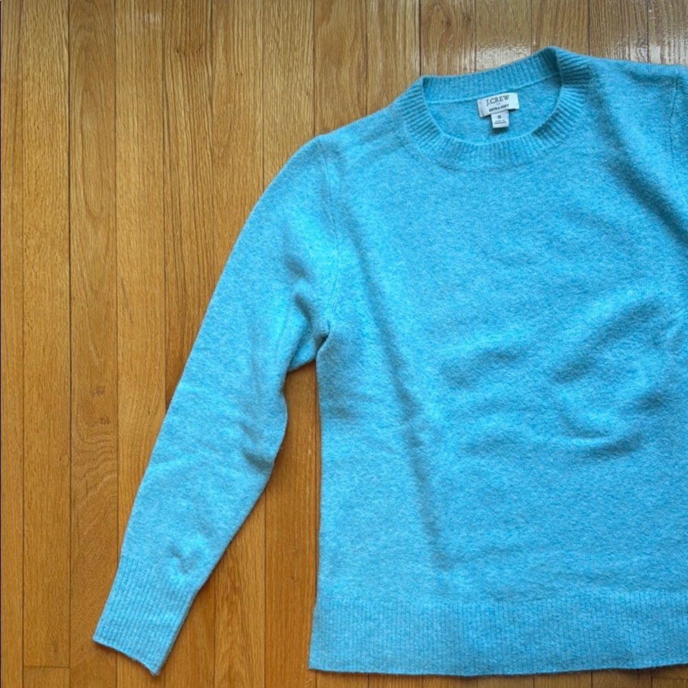J. Crew Factory Aqua Blue Crew Neck Sweater Soft and Casual, brand new - Picture 4 of 4